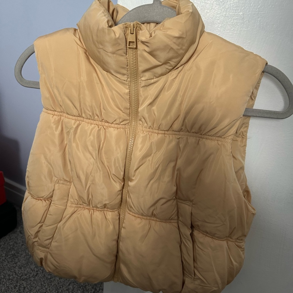 Love Tree Cropped Vest